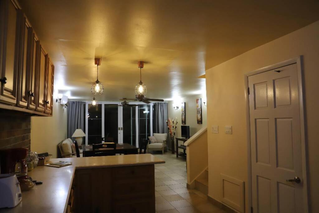 A Beautiful Villa In A Prime Location Of Jolly جولي هاربور المظهر الخارجي الصورة